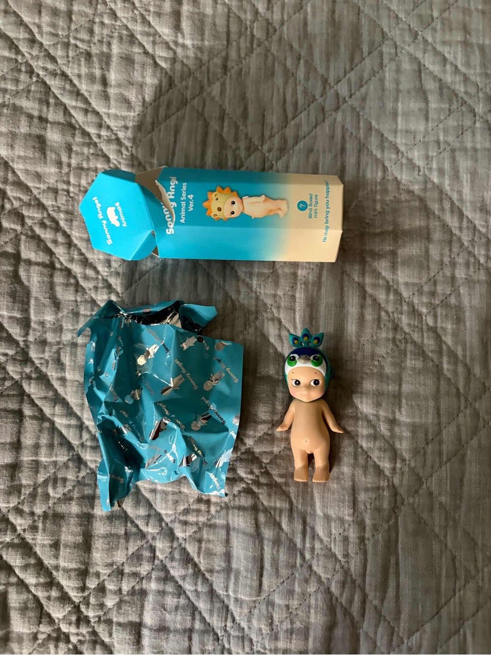 AUTHENTIC peacock sonny angel